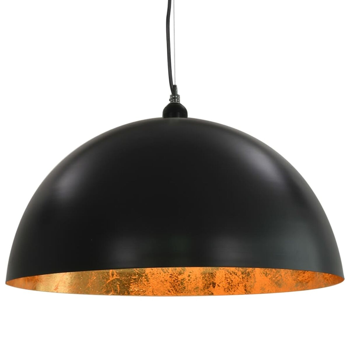 Schwarze Pendelleuchte mit goldenem Innenraum. Die Lampe hängt an einem schwarzen Kabel.