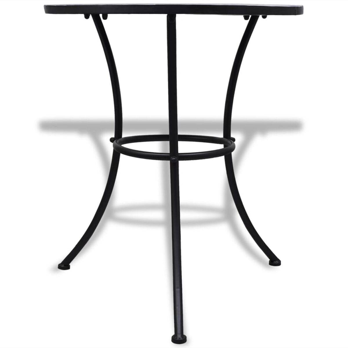 Ein schwarzer Bistro-Tisch aus Metall. Er hat eine quadratische Tischplatte und steht auf weißem Grund.