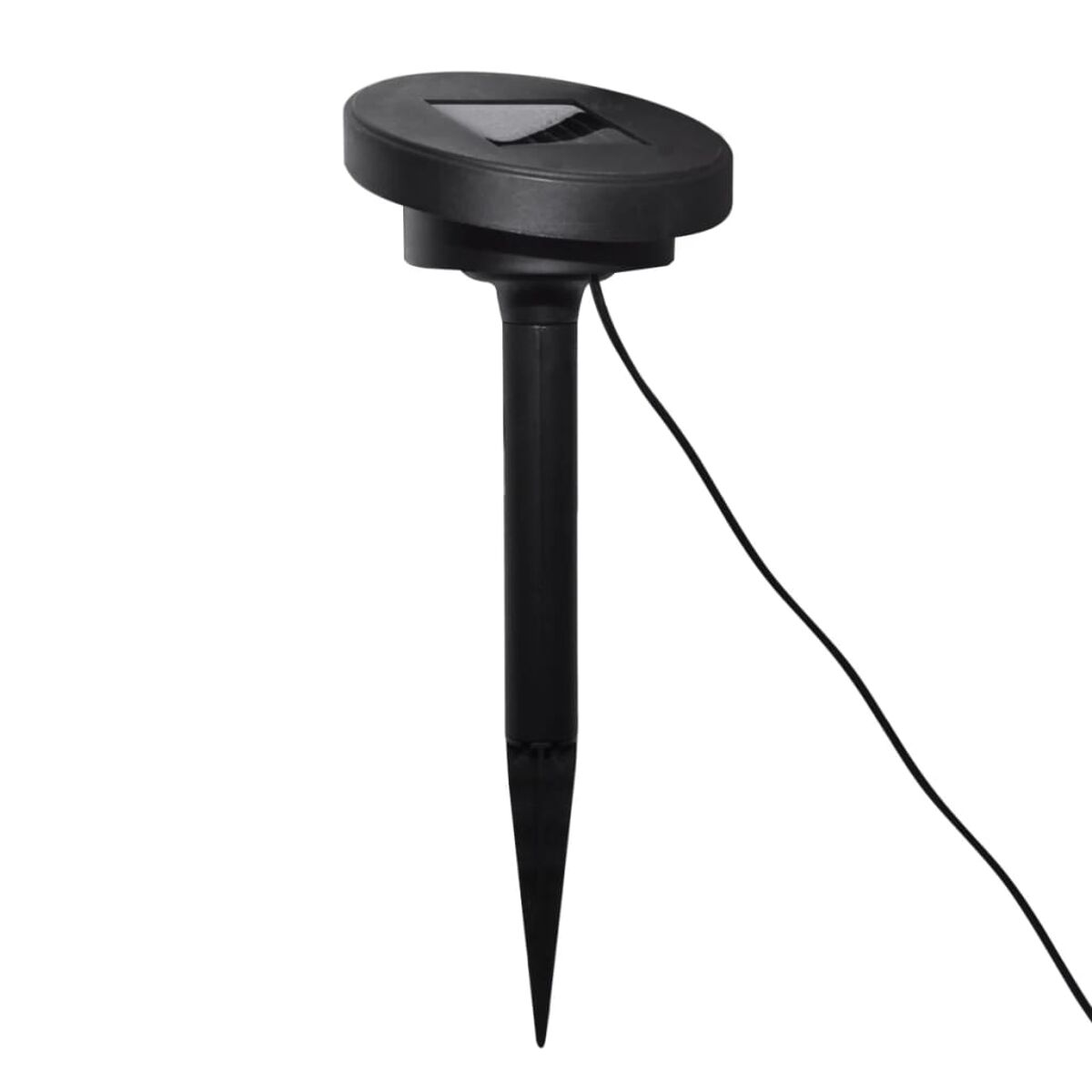 Schwarze Solar-Gartenleuchte. Sie hat einen Dorn, einen Kopf mit Solarpanel und einen Draht.