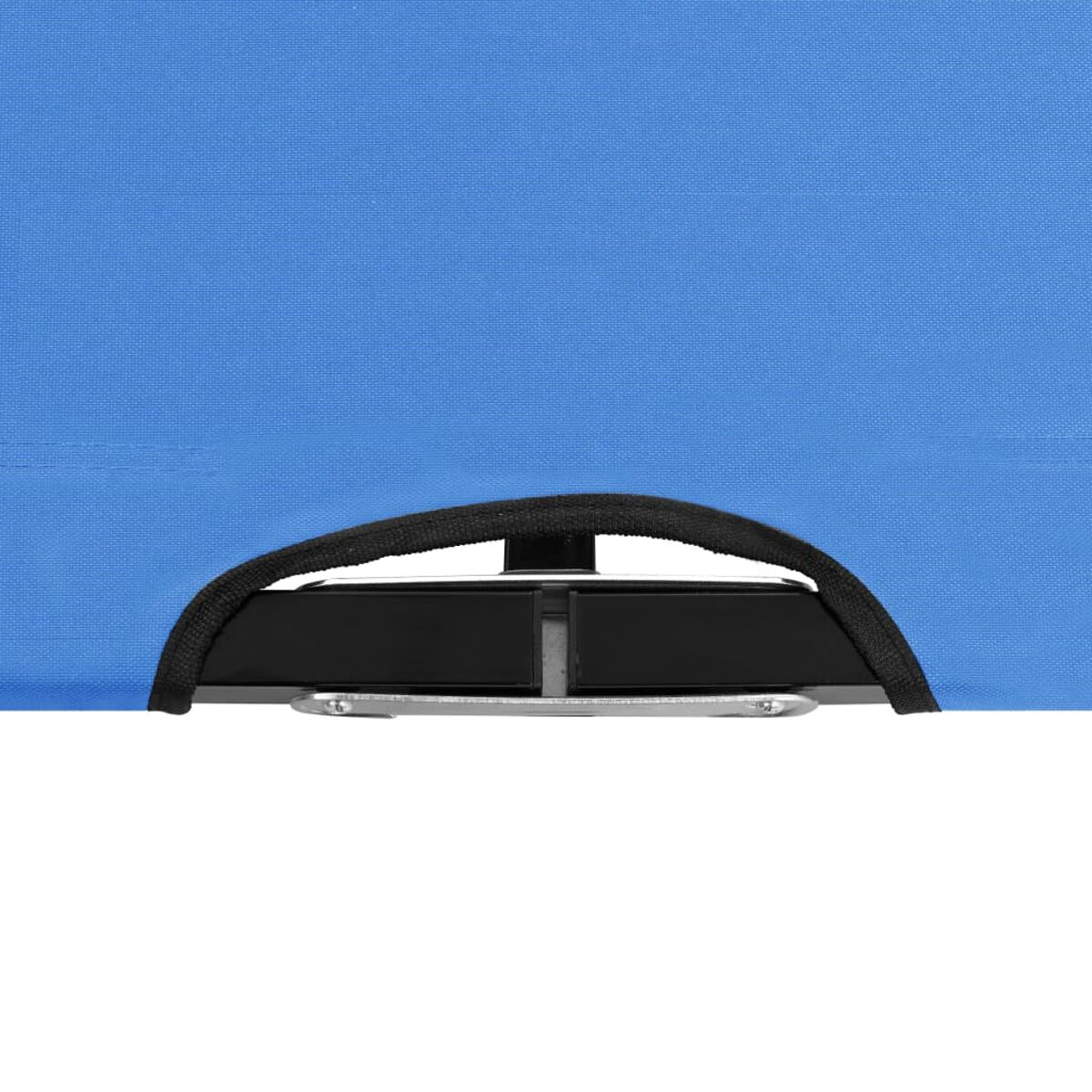 Nahaufnahme eines blauen Planengriffs. Schwarze Kunststoffbasis und ein Metallbügel. Weißer Hintergrund.