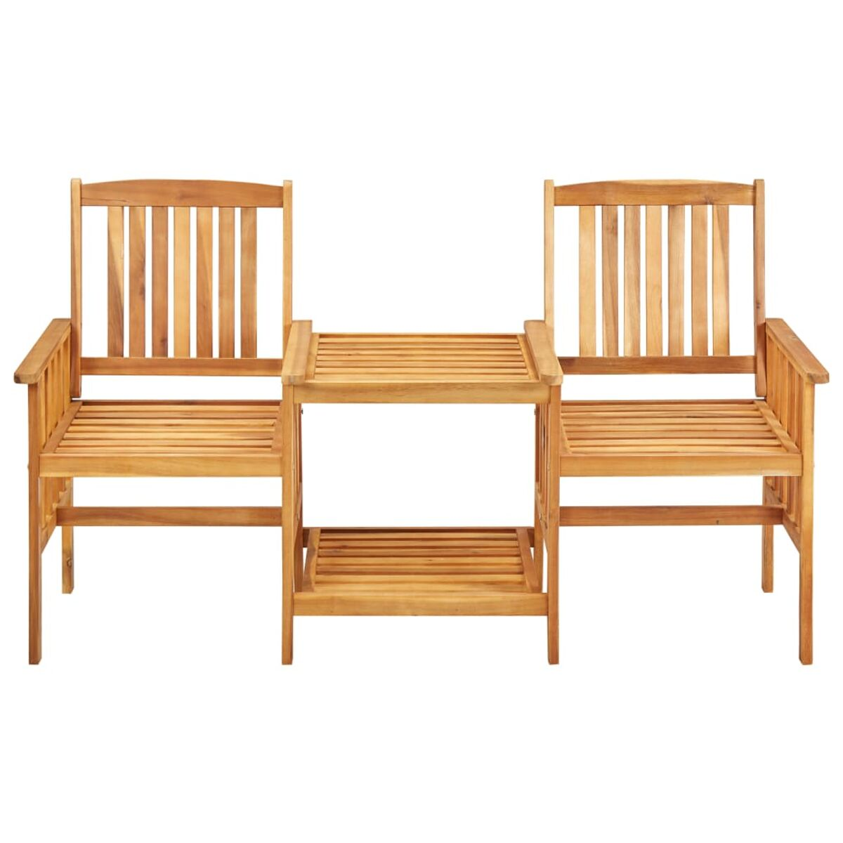 Juego de dos sillas y una mesa de madera, sobre fondo blanco.