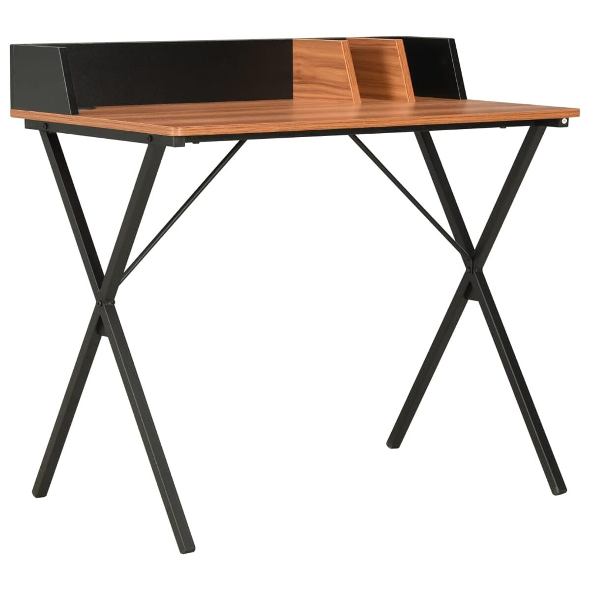Holzschreibtisch mit schwarzen Beinen. Der Schreibtisch hat eine Holzplatte und ein schwarzes Regal.