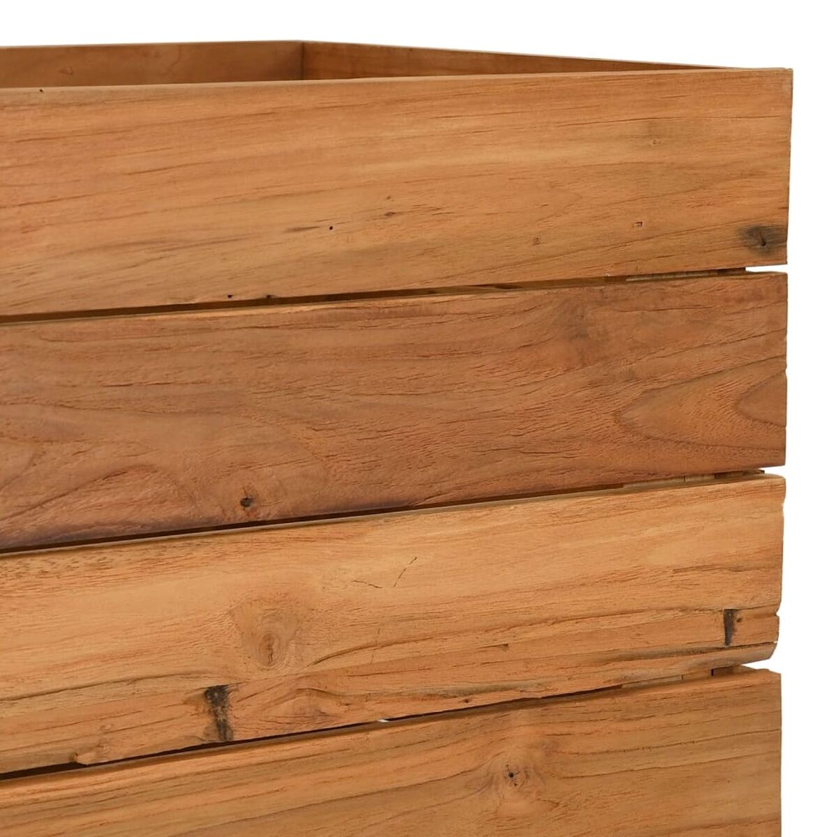 Nahaufnahme von Holzbrettern, die die Holzmaserung zeigen. Das Holz ist hellbraun.