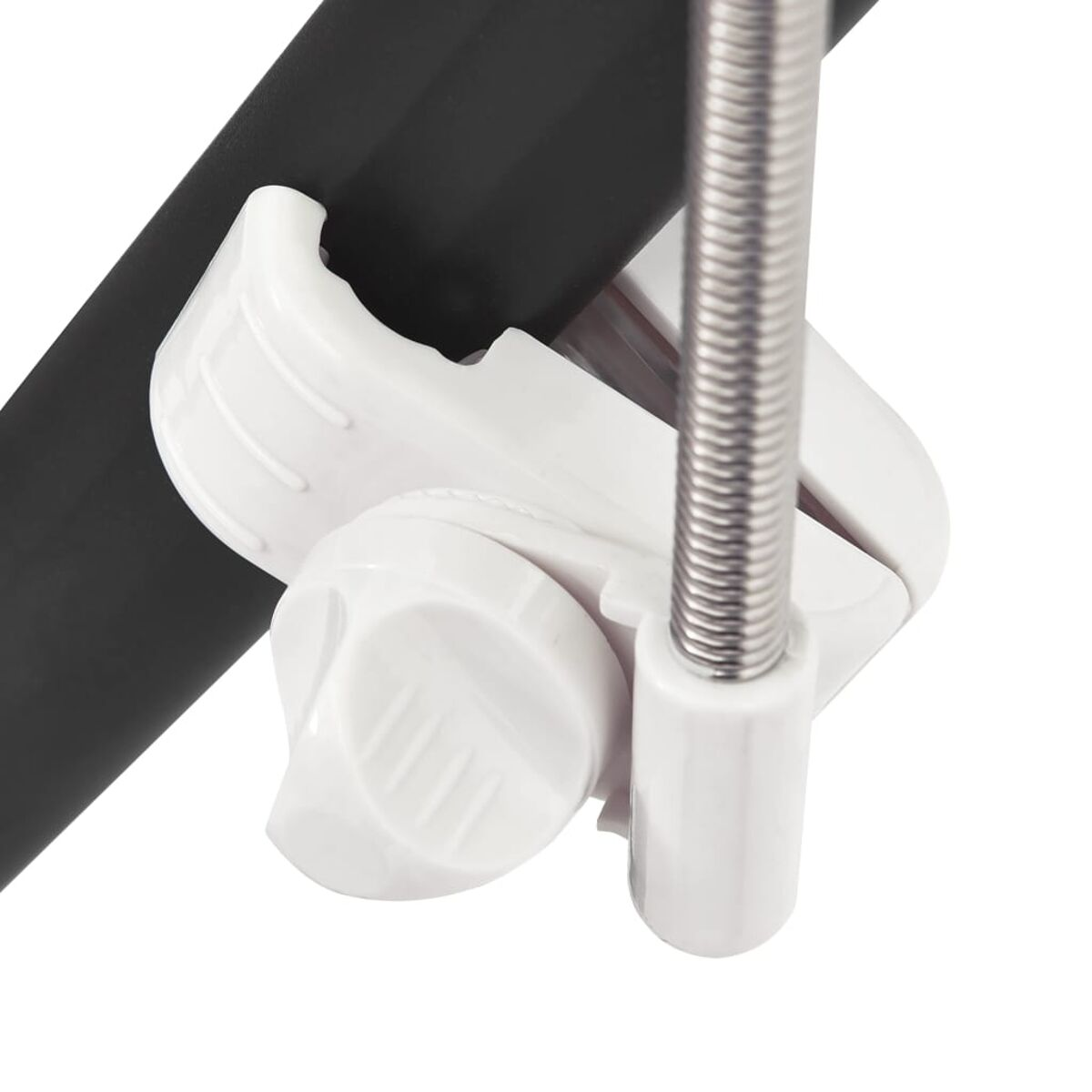Weißer Klemmer mit flexiblem Metallhals und Knauf. Nahaufnahme auf weißem Hintergrund.
