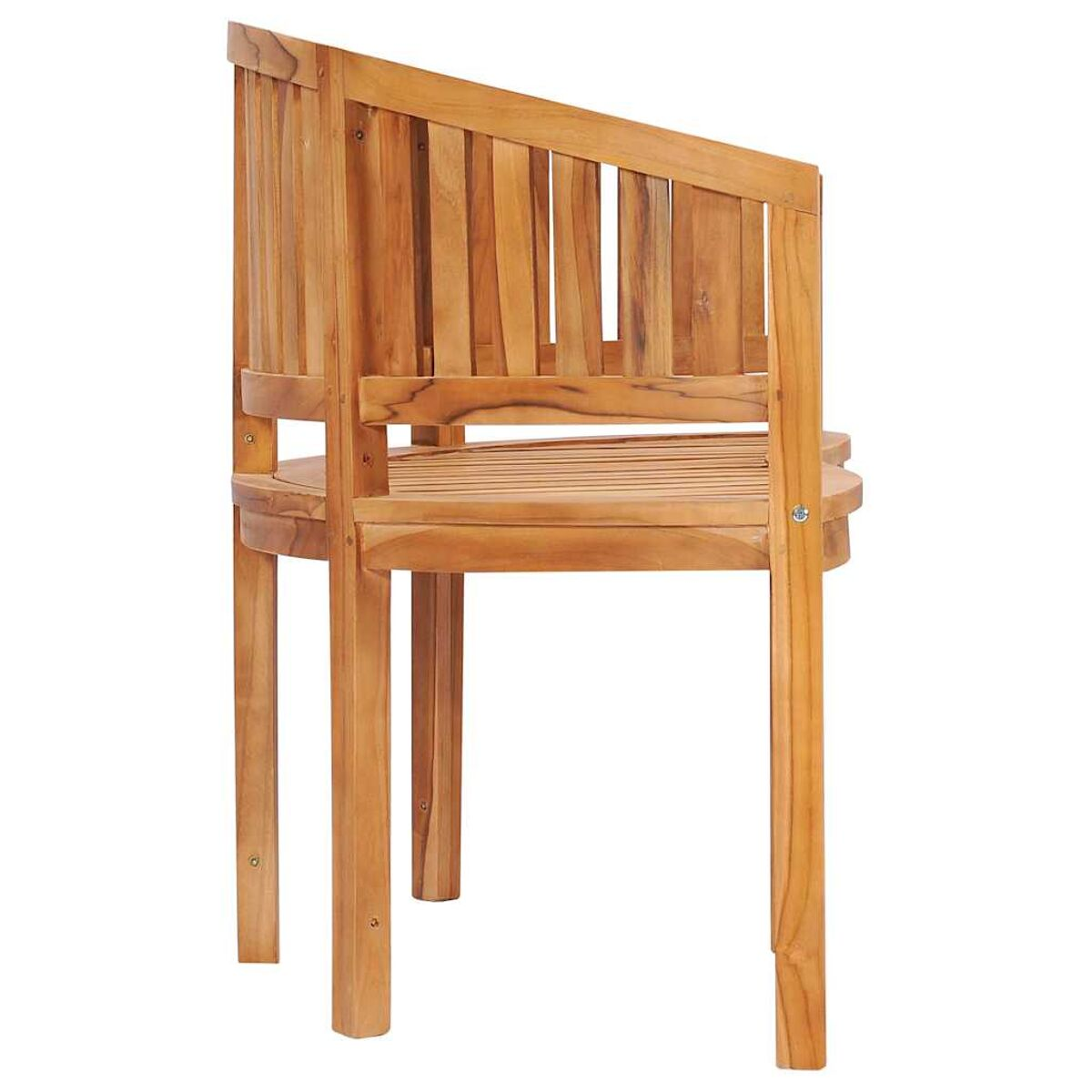 Holz-Außenstuhl. Gebogene Rückenlehne und Sitzfläche. Hellbraune Farbe. Weißer Hintergrund.