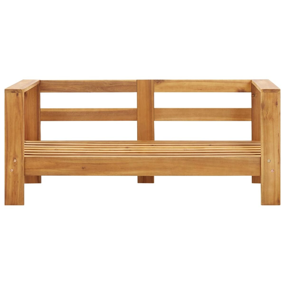 Holzbank mit Lattenrost und hellbrauner Farbe.