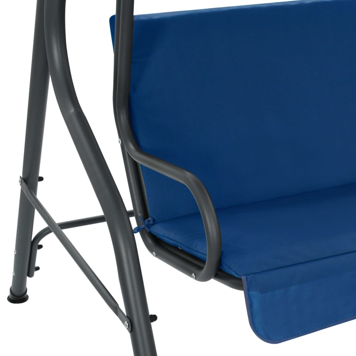 Nahaufnahme eines blau gepolsterten Schauckelsitzes. Der Rahmen ist dunkelgrau.