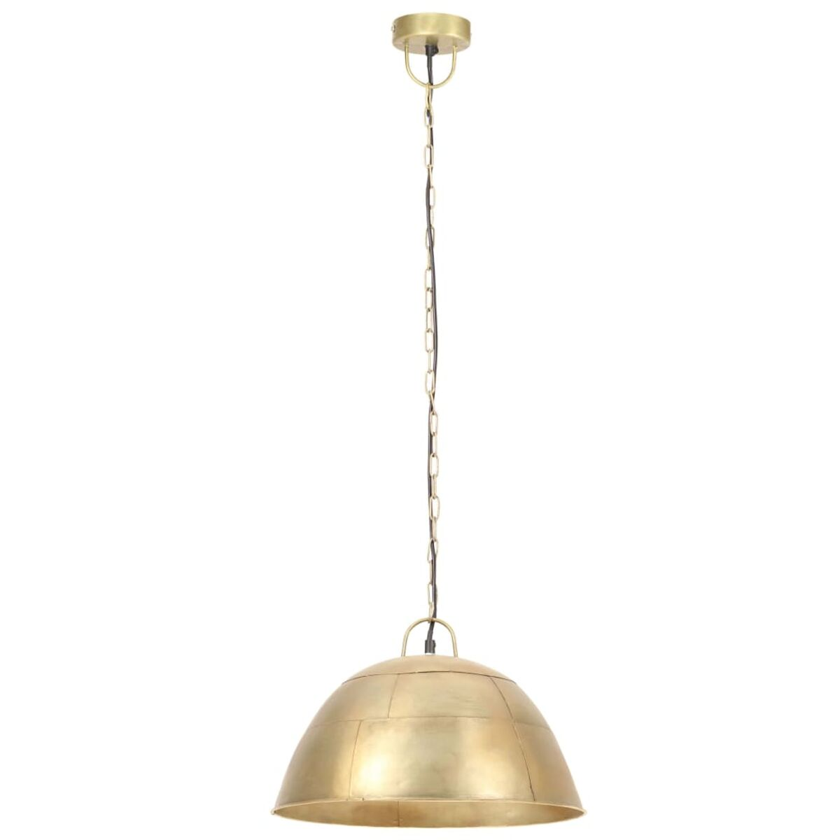 Eine goldene Hängeleuchte mit Kuppelform. Sie hängt an einer Kette vor weißem Hintergrund.
