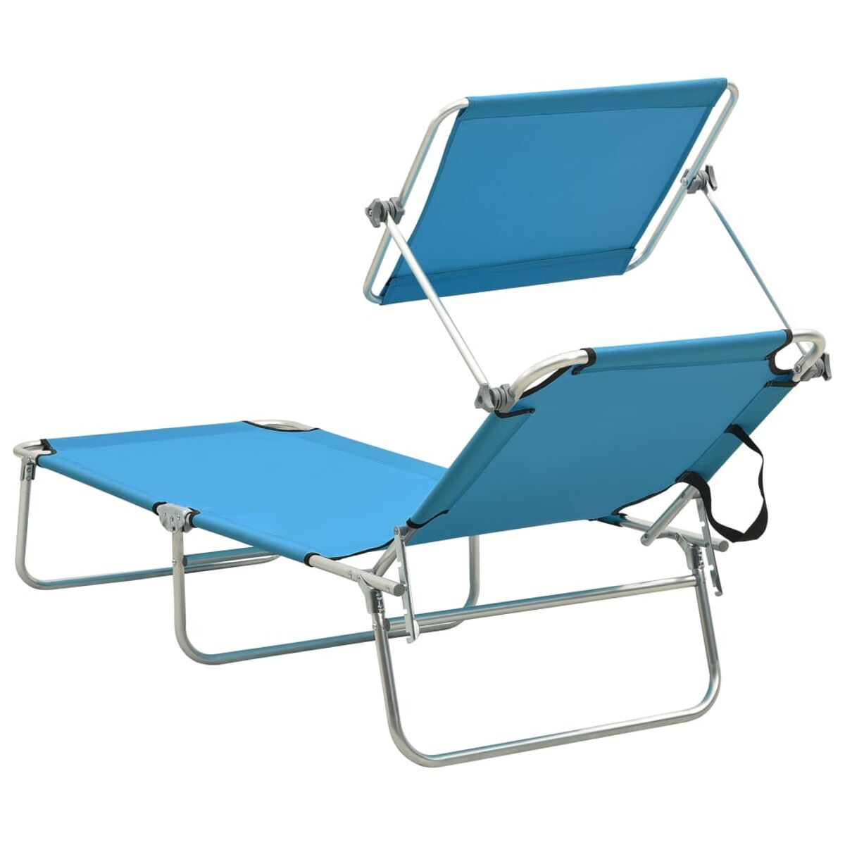 Blauer klappbarer Strandstuhl mit verstellbarem Sonnenschutz. Stuhl auf weißem Hintergrund.