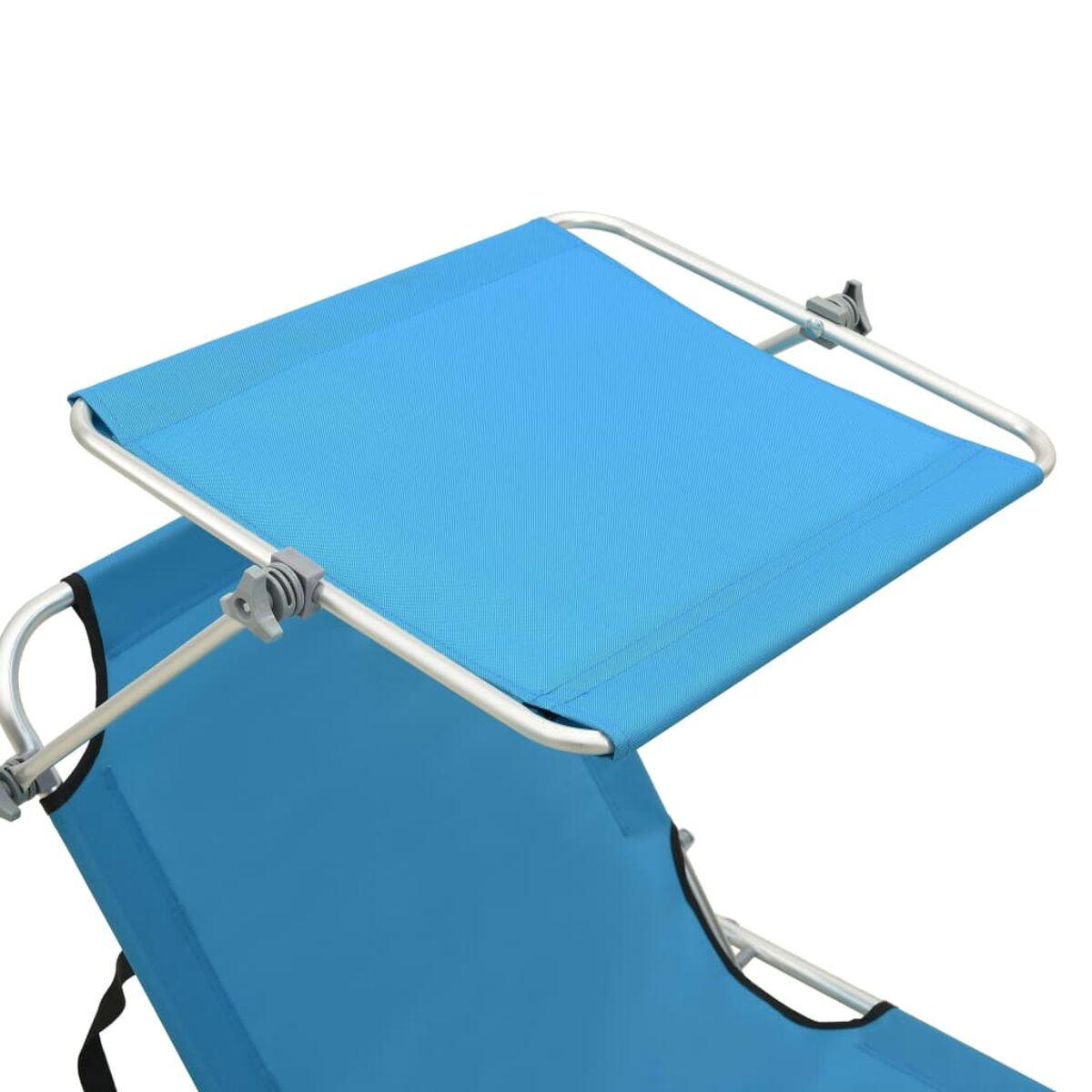 Blauer Strandstuhl mit Sonnenschutz.