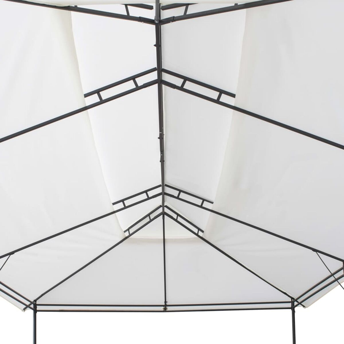 Weißer Pavillon-Himmel mit schwarzen Balken. Ansicht von unten. Erzeugt ein geometrisches Muster.