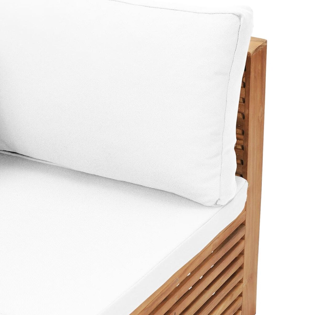 Ecksofa aus Holz mit weißem Kissen. Der Rahmen hat ein Lamellendesign.
