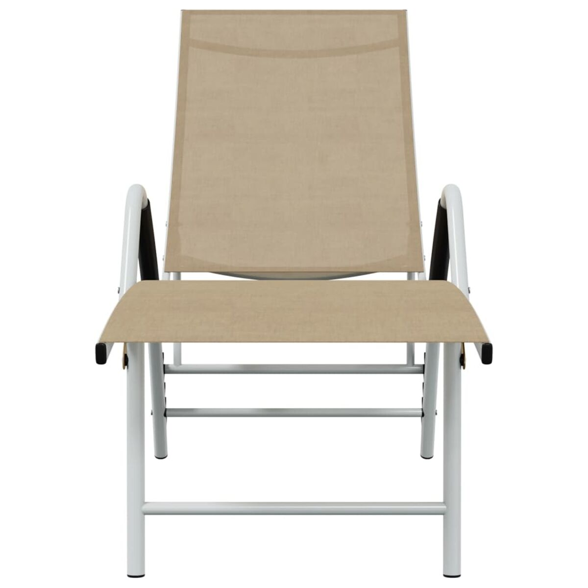 Beiger Outdoor-Stuhl mit weißem Rahmen, Armlehnen und Fußstütze.