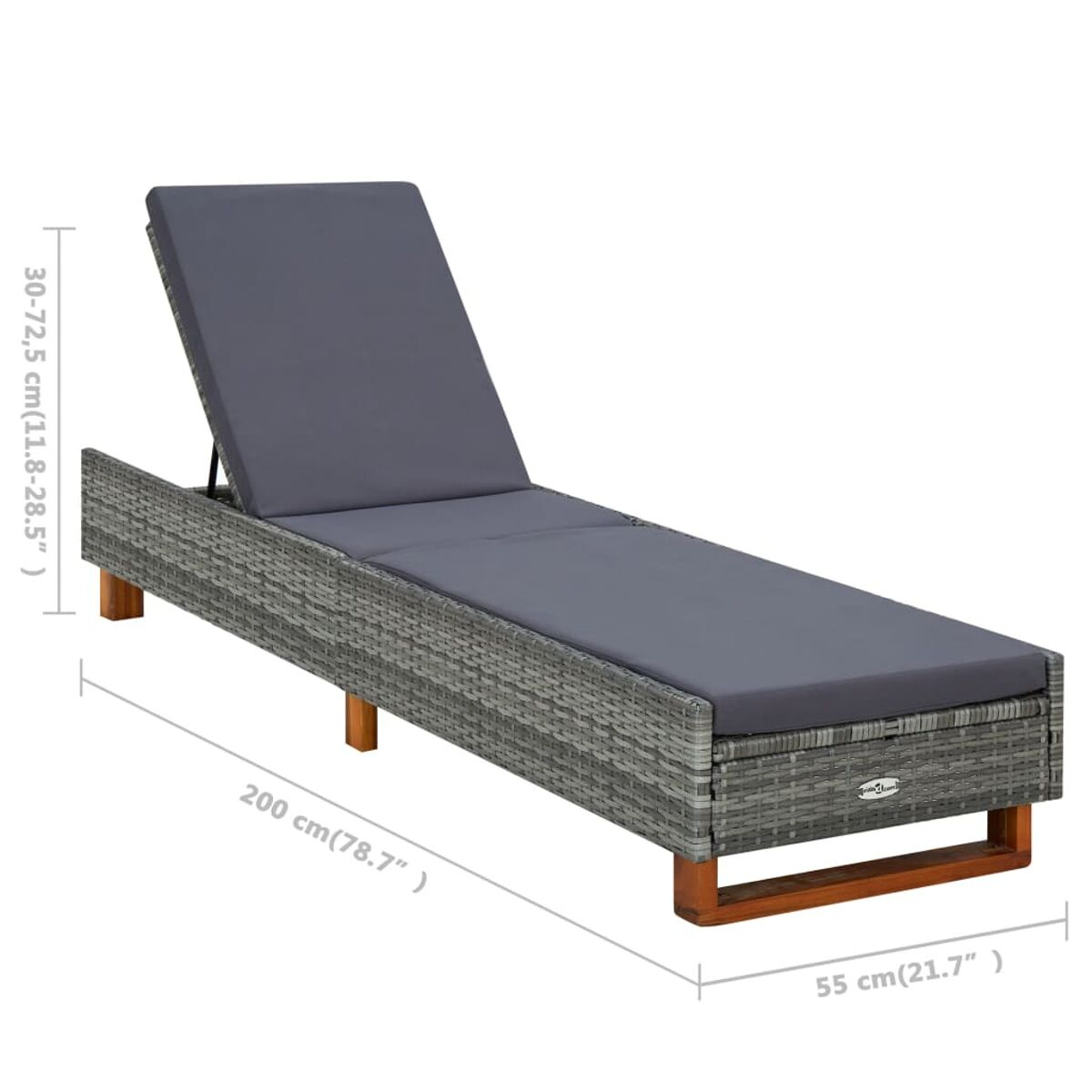 Graue Rattan-Chaiselongue mit dunkelgrauem Kissen und Holzbeinen. Abmessungen gezeigt.