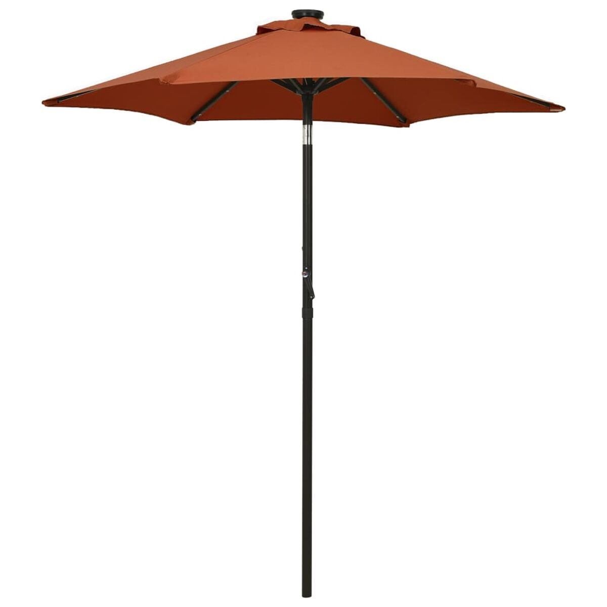 Oranger Outdoor-Schirm mit schwarzem Mast.