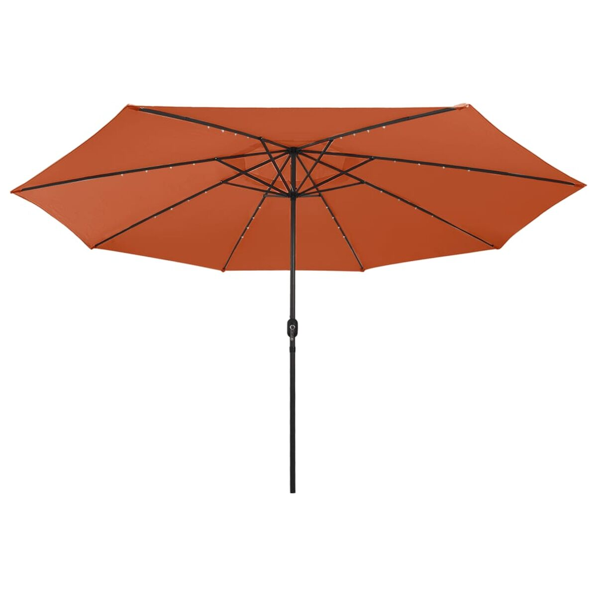 Offener orangefarbener Sonnenschirm mit schwarzem Pfahl. Draufsicht. Weißer Hintergrund.