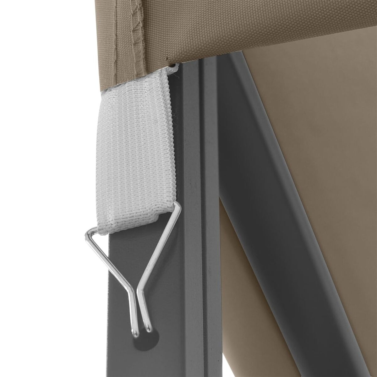 Primo piano di una tenda da sole beige con cinturino bianco e gancio argentato. Cornice grigia.