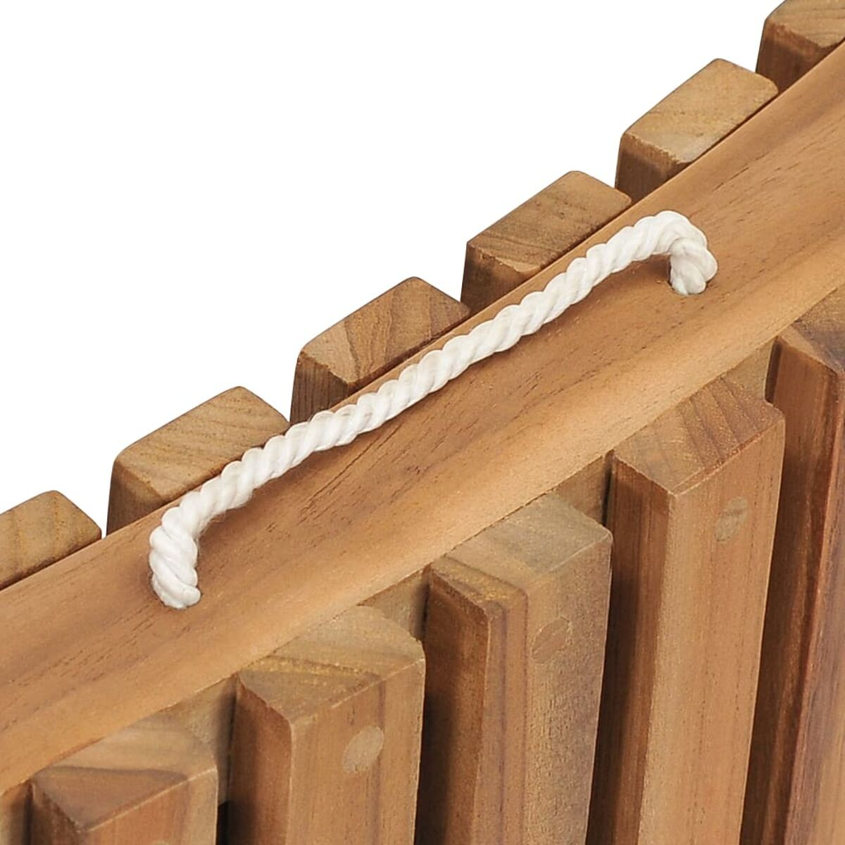 Holzgriff mit weißem Seil.