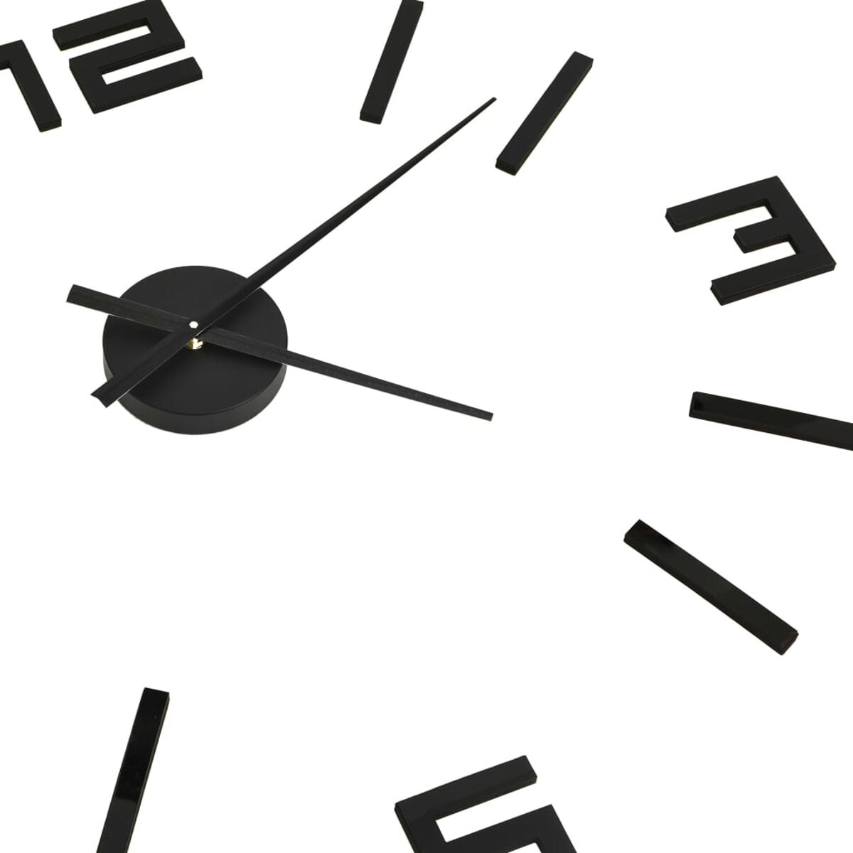 Nahaufnahme einer schwarzen Wanduhr mit schwarzen Ziffern und Zeigern.