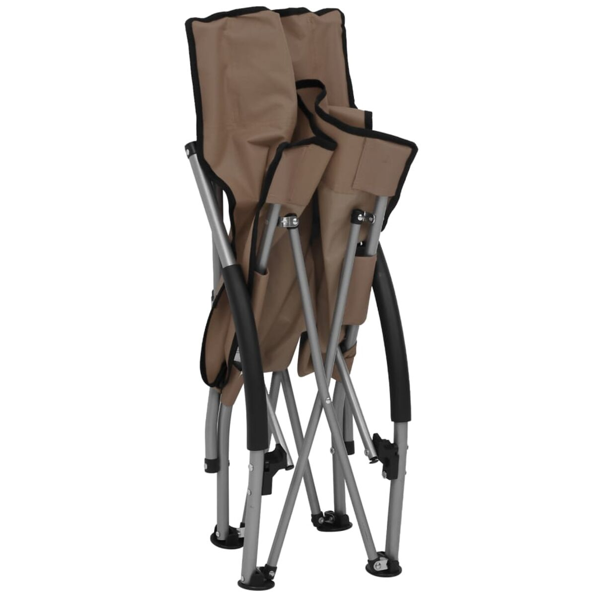 Ein zusammengeklappter brauner Campingstuhl mit silbernem Gestell und schwarzen Akzenten.