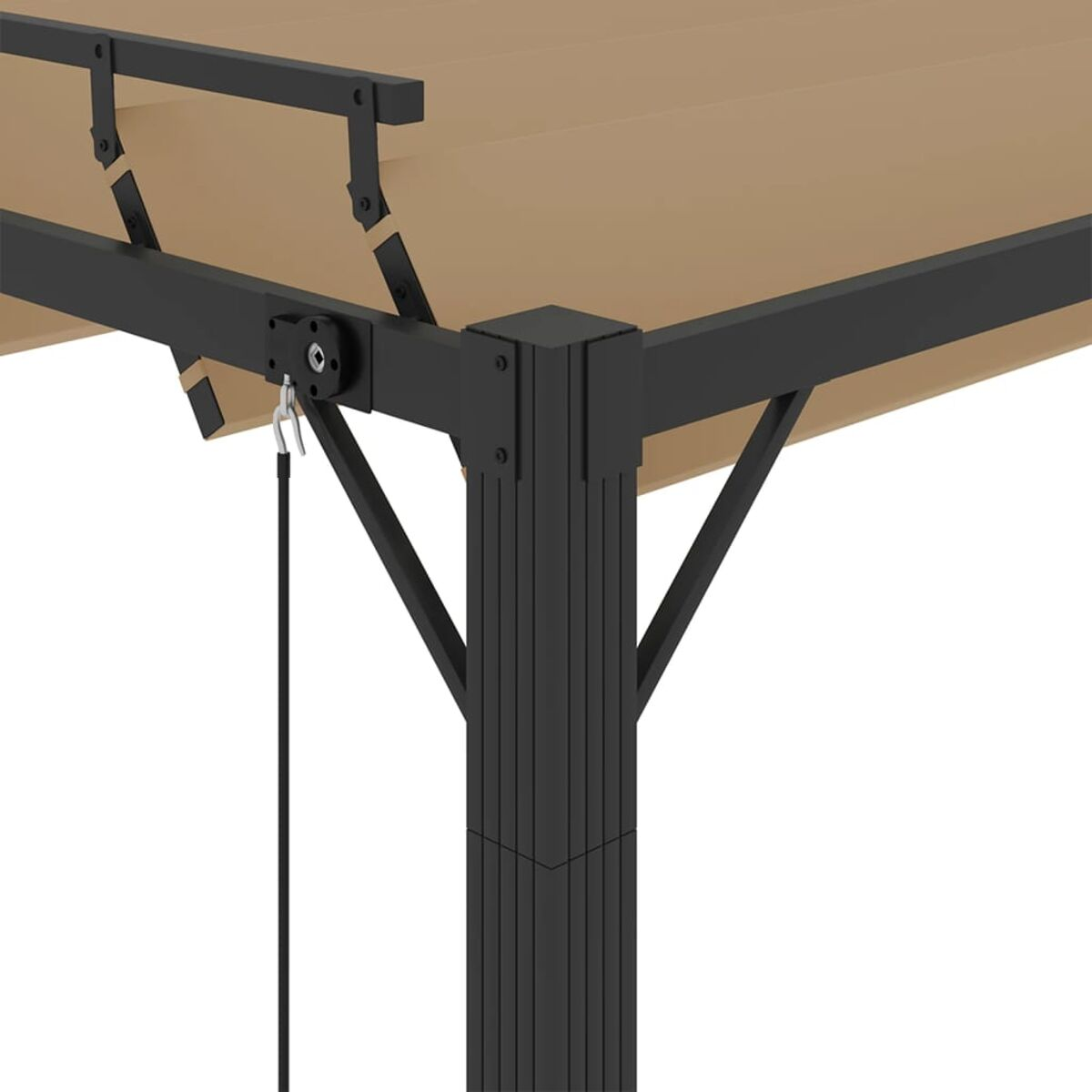 Nahaufnahme eines beigen Pergola-Dachs und schwarzen Rahmens, mit Detail des Rollensystems.