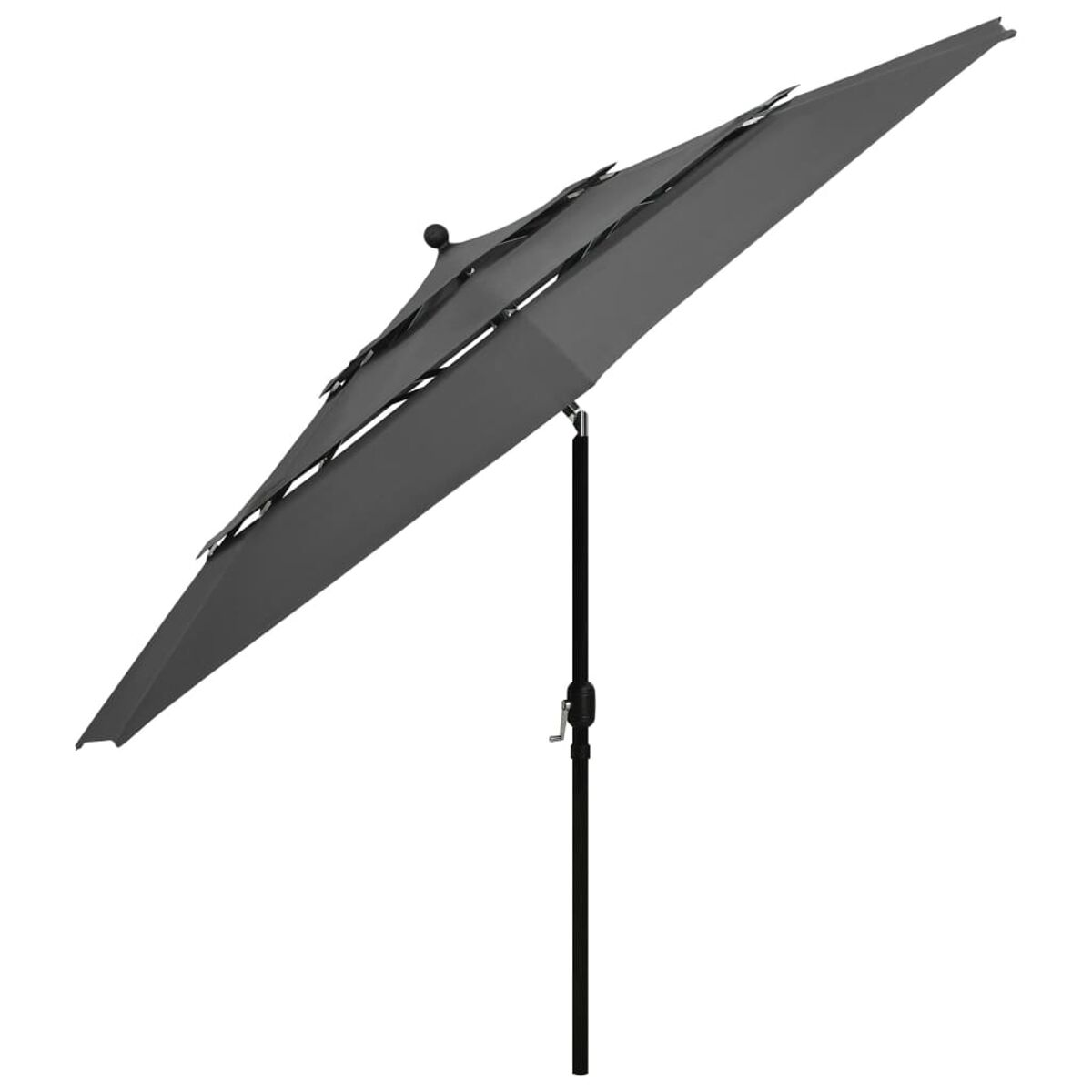 Ein grauer, mehrstufiger Sonnenschirm mit schwarzem Mast, schräg gestellt.