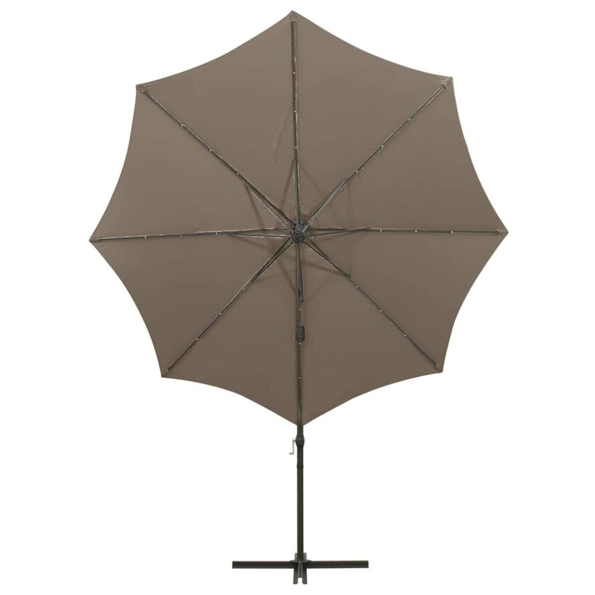 Ein brauner Regenschirm, von oben betrachtet. Der Rahmen ist sichtbar, mit einer Mittelstange und Speichen.