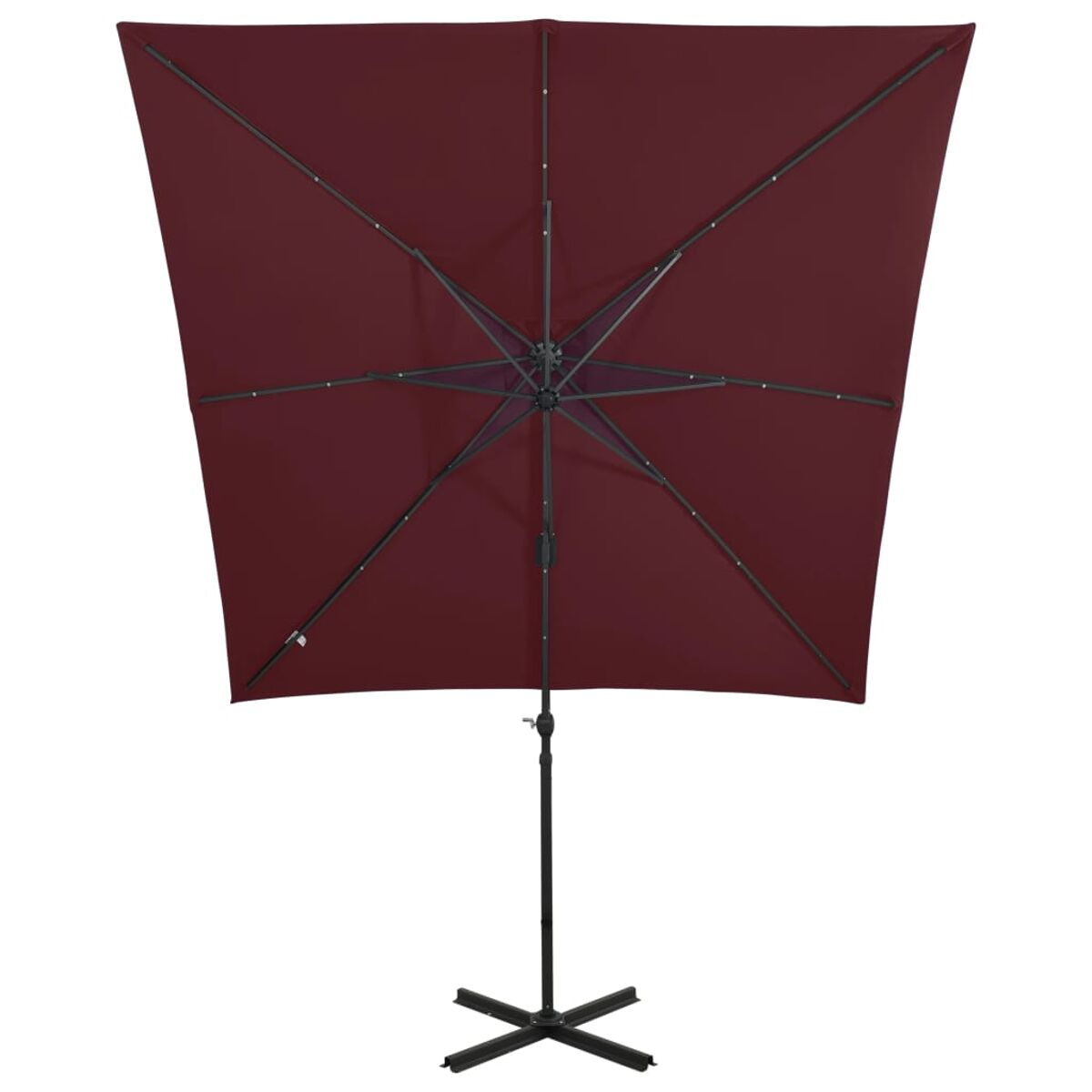 Offener weinroter quadratischer Regenschirm mit schwarzem Pfahl und Sockel. Draufsicht.