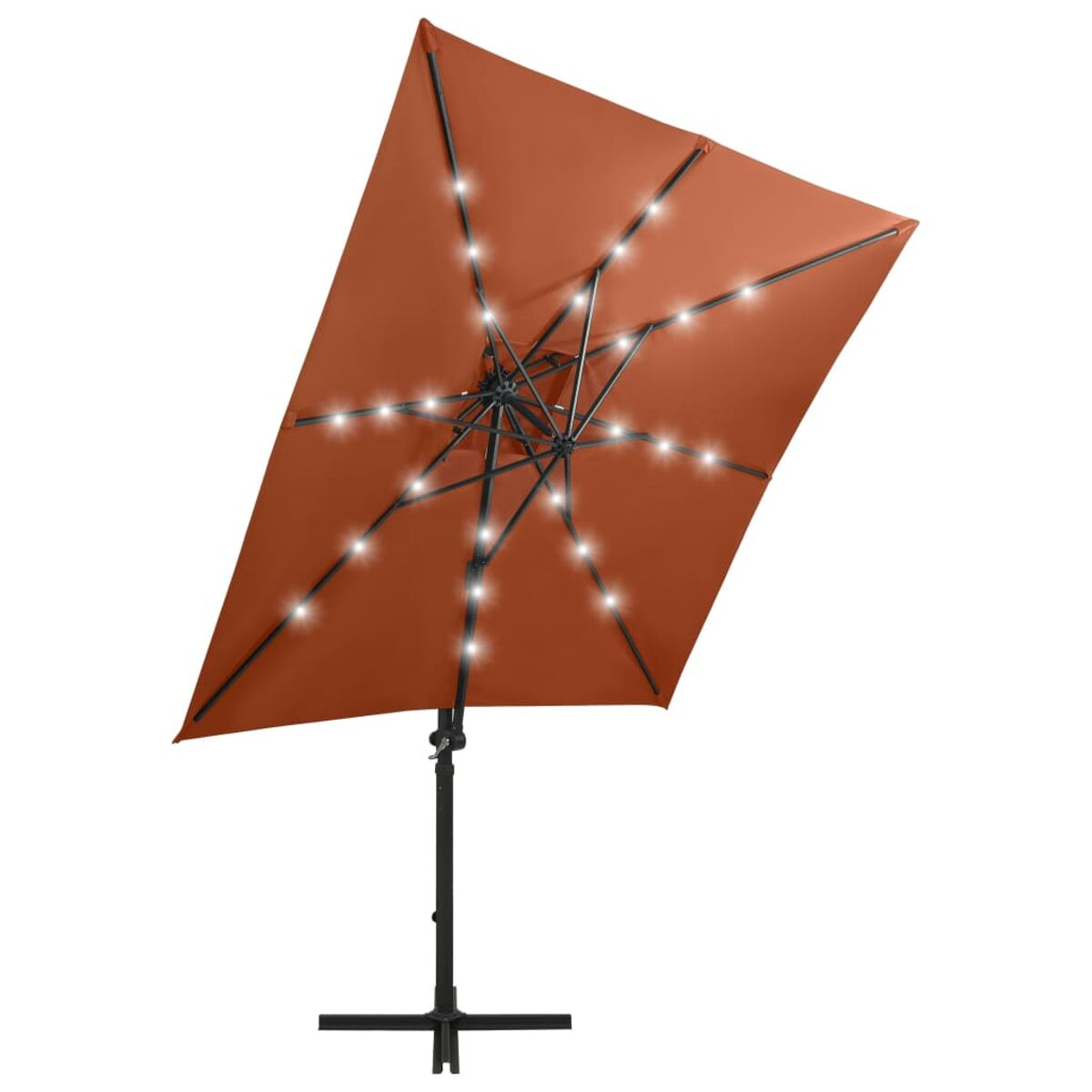Ein orangefarbener, quadratischer Schirm mit Lichtern ist geöffnet. Schwarzer Stand.