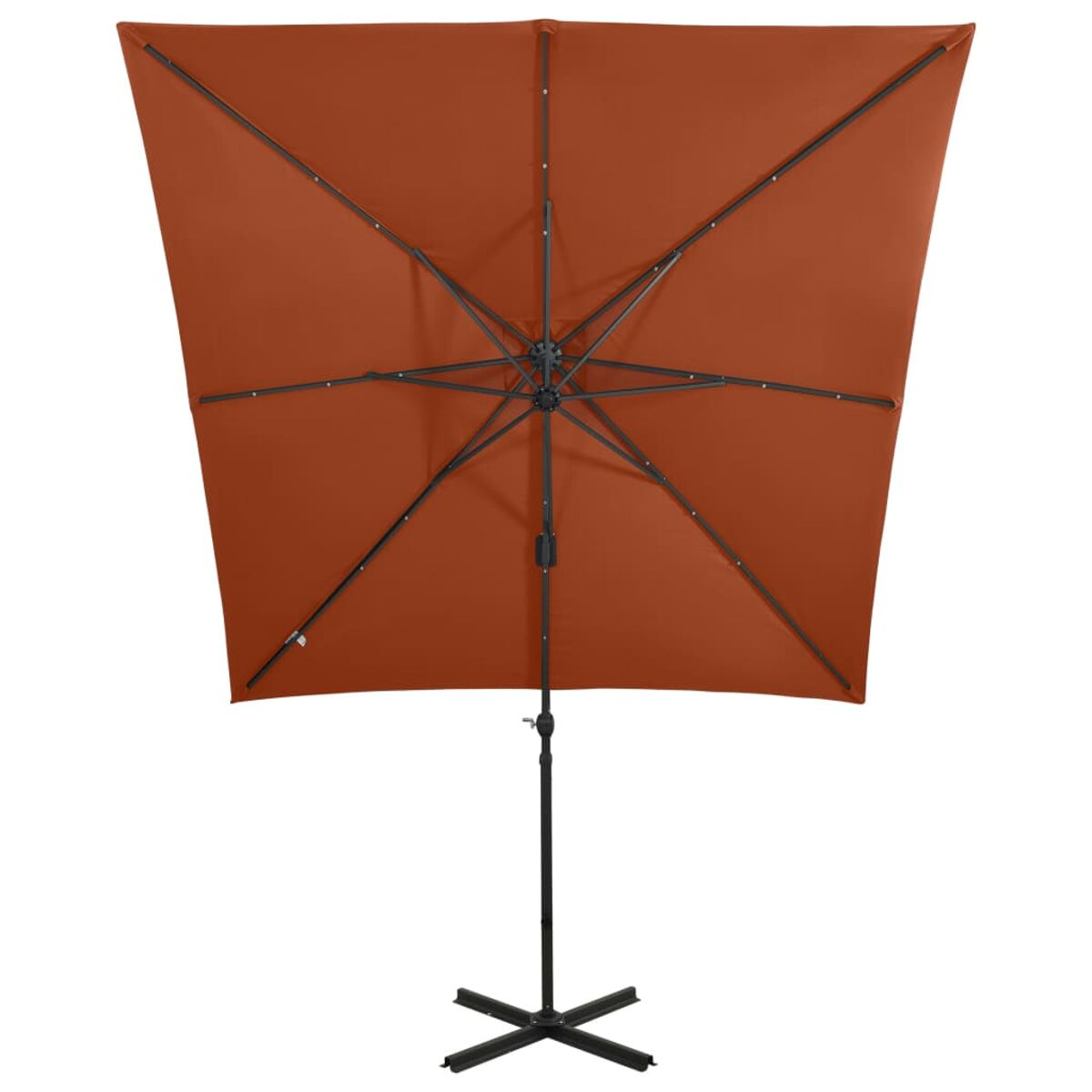 Oranger quadratischer Sonnenschirm. Der Rahmen ist schwarz und sichtbar.