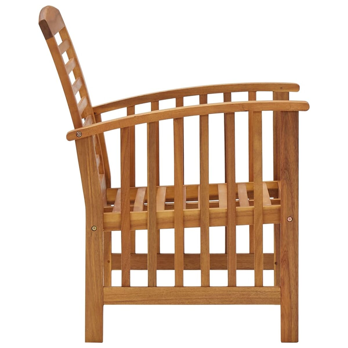 Eine Seitenansicht eines Holzstuhls mit Lattenrücken und Armlehnen.