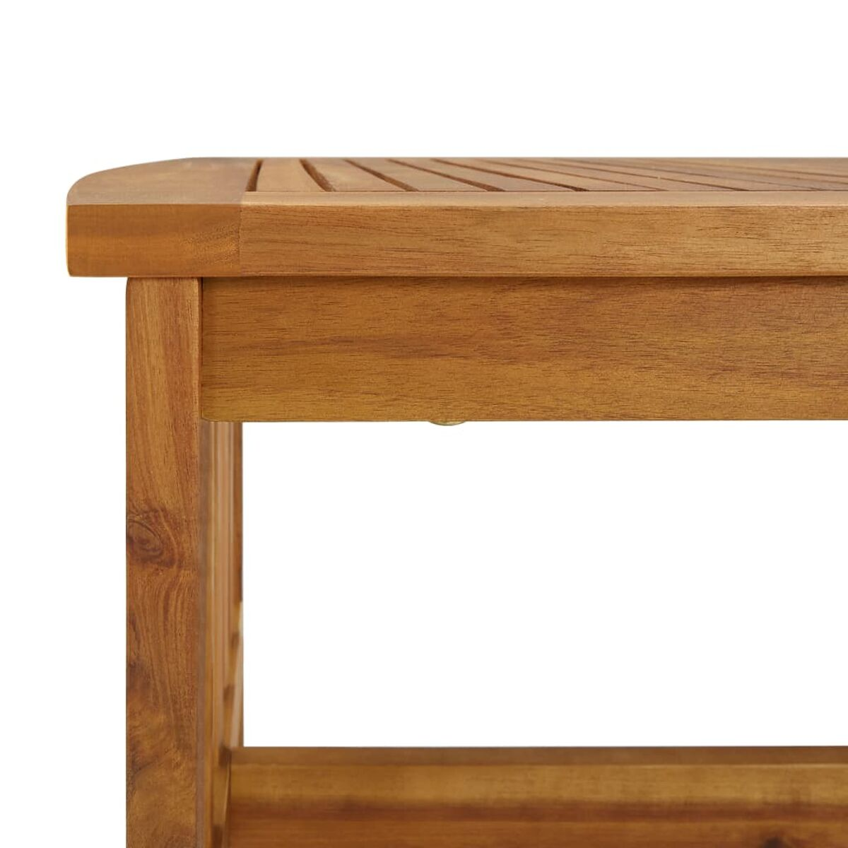 Nahaufnahme einer Holz-Tischplatte mit Schlitzen und einem Holzrahmen.