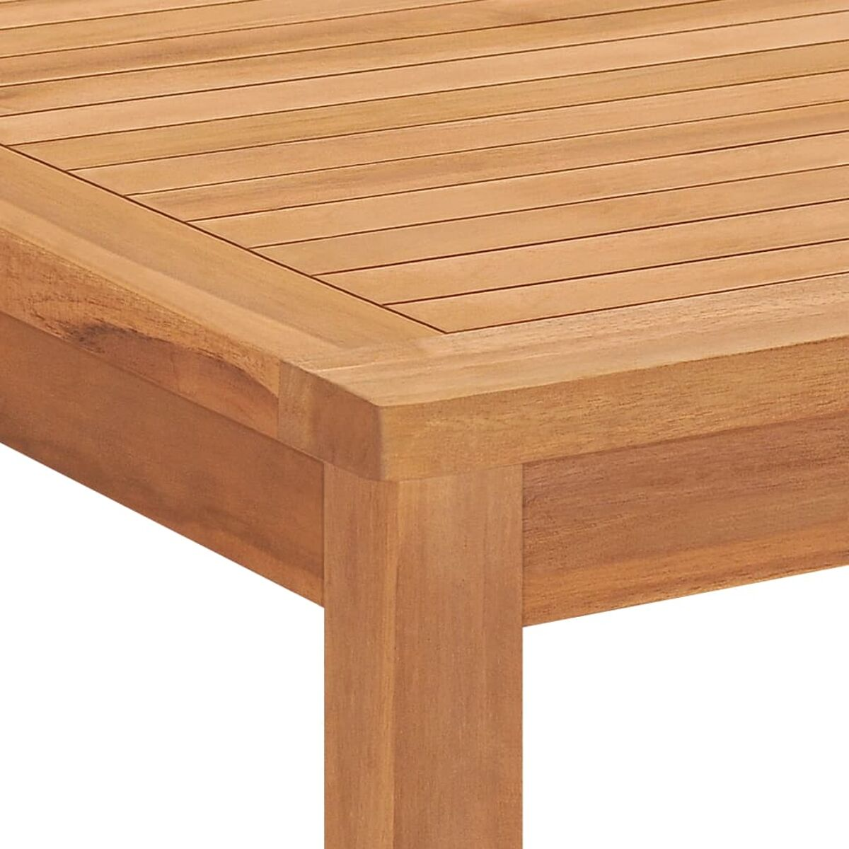 Nahaufnahme einer Holztischecke mit Lattenoberfläche.