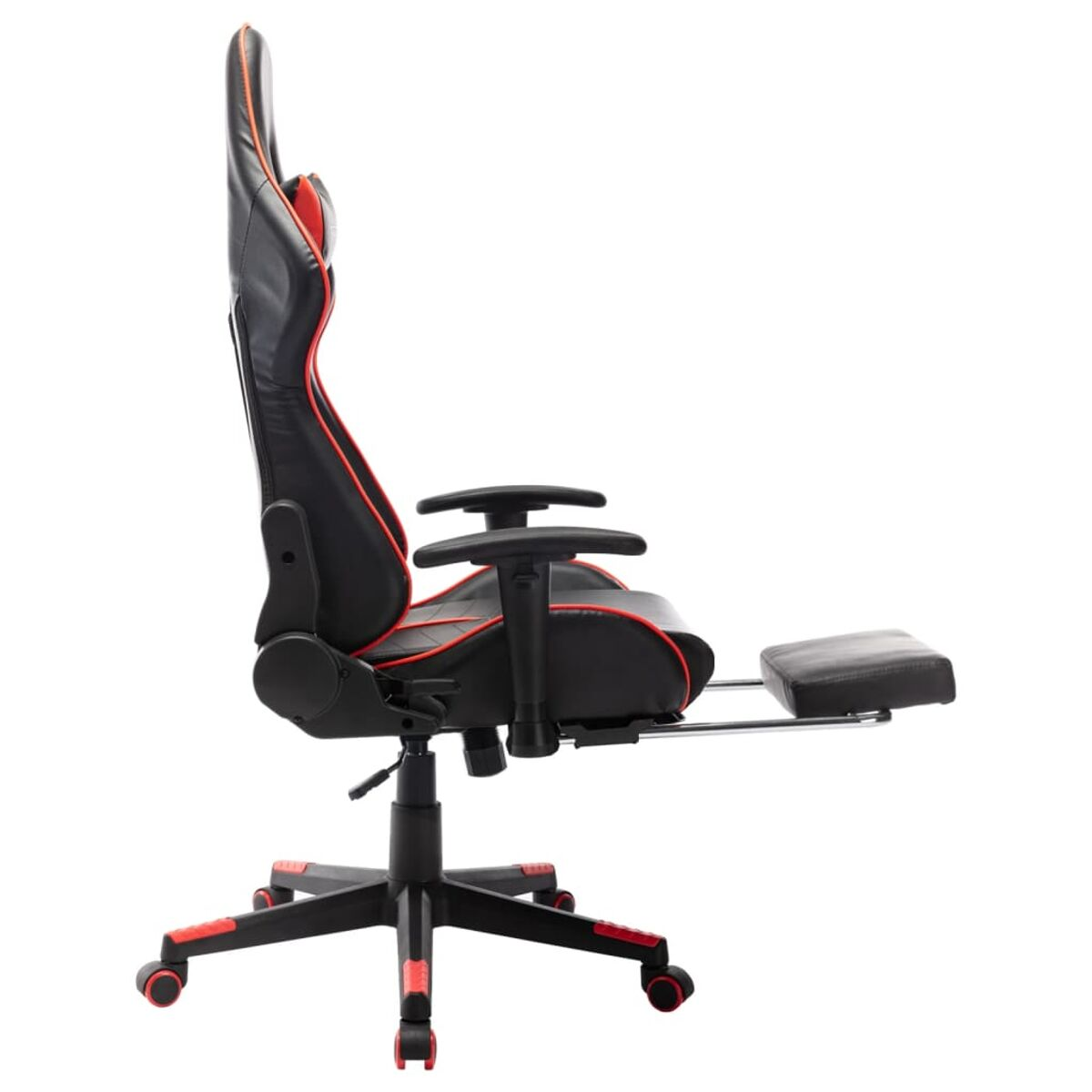 Seitenansicht eines schwarz-roten Gaming-Stuhls mit Fußstütze, isoliert auf Weiß.