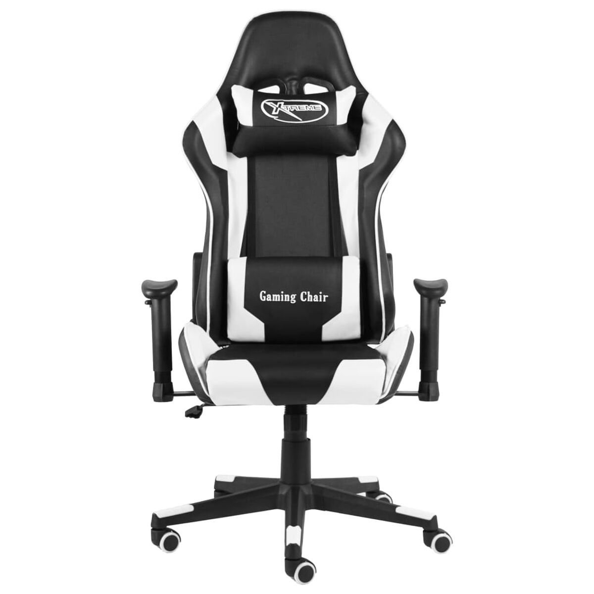 Ein schwarz-weißer Gaming-Stuhl. Er hat eine Kopfstütze, Lendenwirbelstütze und Armlehnen. 'Gaming Chair' gedruckt.