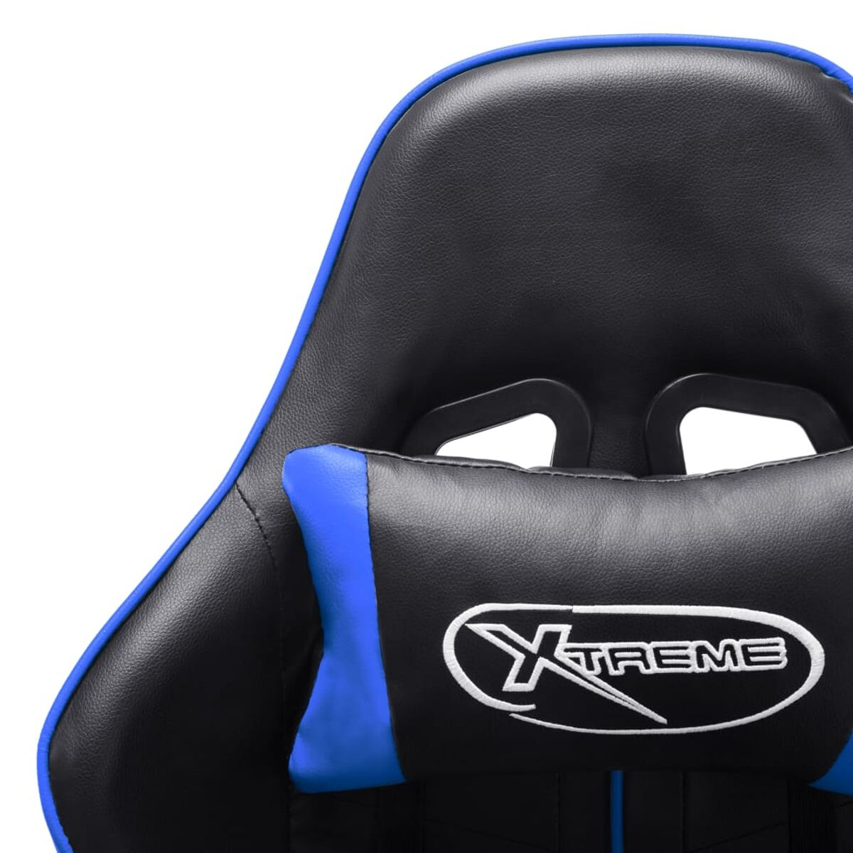 Primo piano del poggiatesta di una sedia da gaming nera e blu con la parola 'Xtreme'.