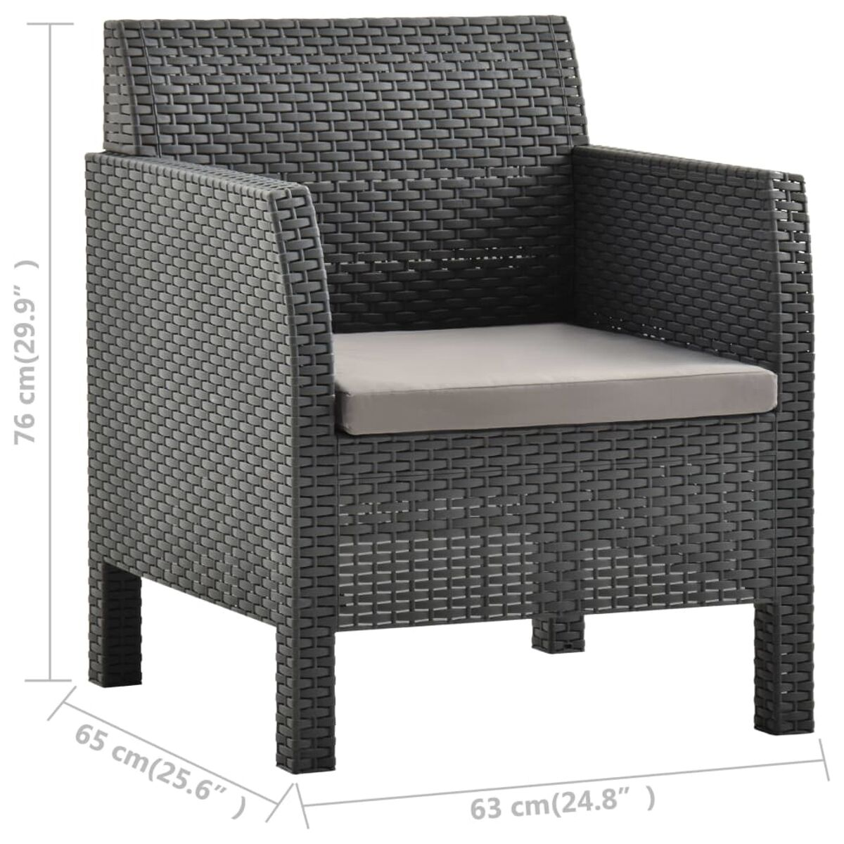 Grauer Rattan-Sessel mit grauem Kissen. Abmessungen sind sichtbar.