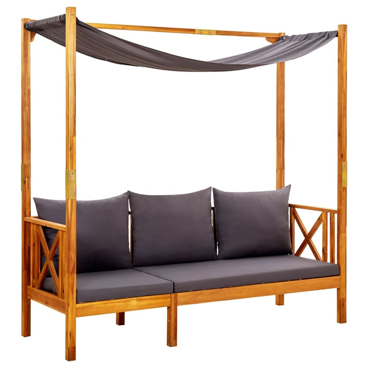 Ein hölzernes Outdoor-Sofa mit Baldachin und Kissen. Graue Kissen sind auf dem Sofa.