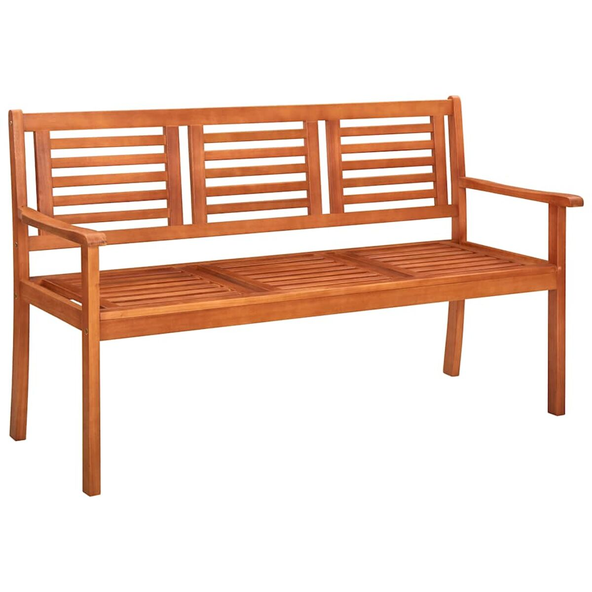Holzbank mit Lamellen auf Sitzfläche und Rückenlehne, mit Armlehnen, im Studio.