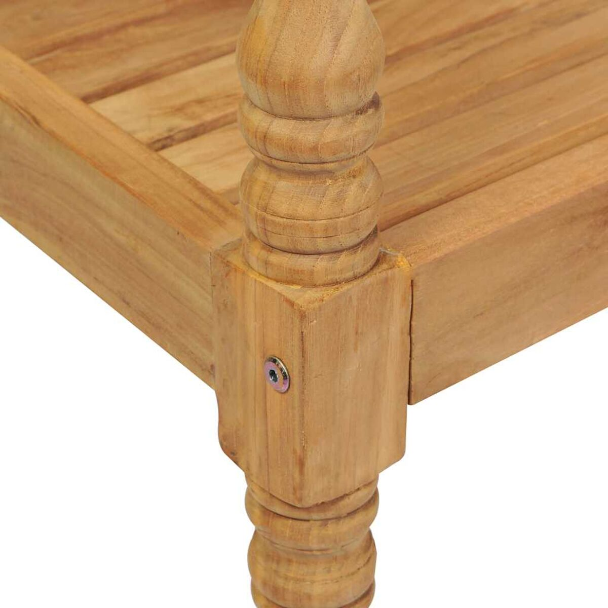 Nahaufnahme eines Holz-Tischbeins. Das Bein hat ein gedrehtes, dekoratives Design mit einer Schraube an der Seite.