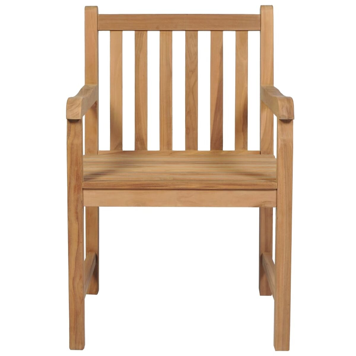 Holzstuhl mit Armlehnen und vertikalen Rückenleisten, auf Weiß.