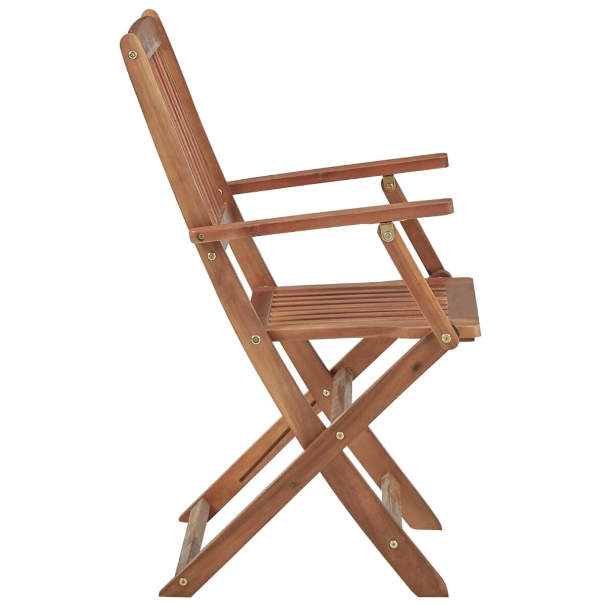 Seitenansicht eines Holzklappstuhls mit Armlehnen vor weißem Hintergrund.