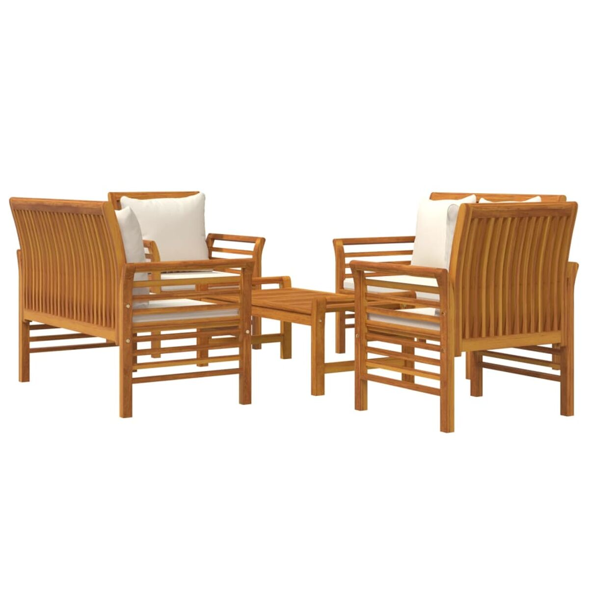 Gartenmöbel-Set aus Holzstühlen und -tisch. Weiße Kissen und Kissen auf Stühlen.