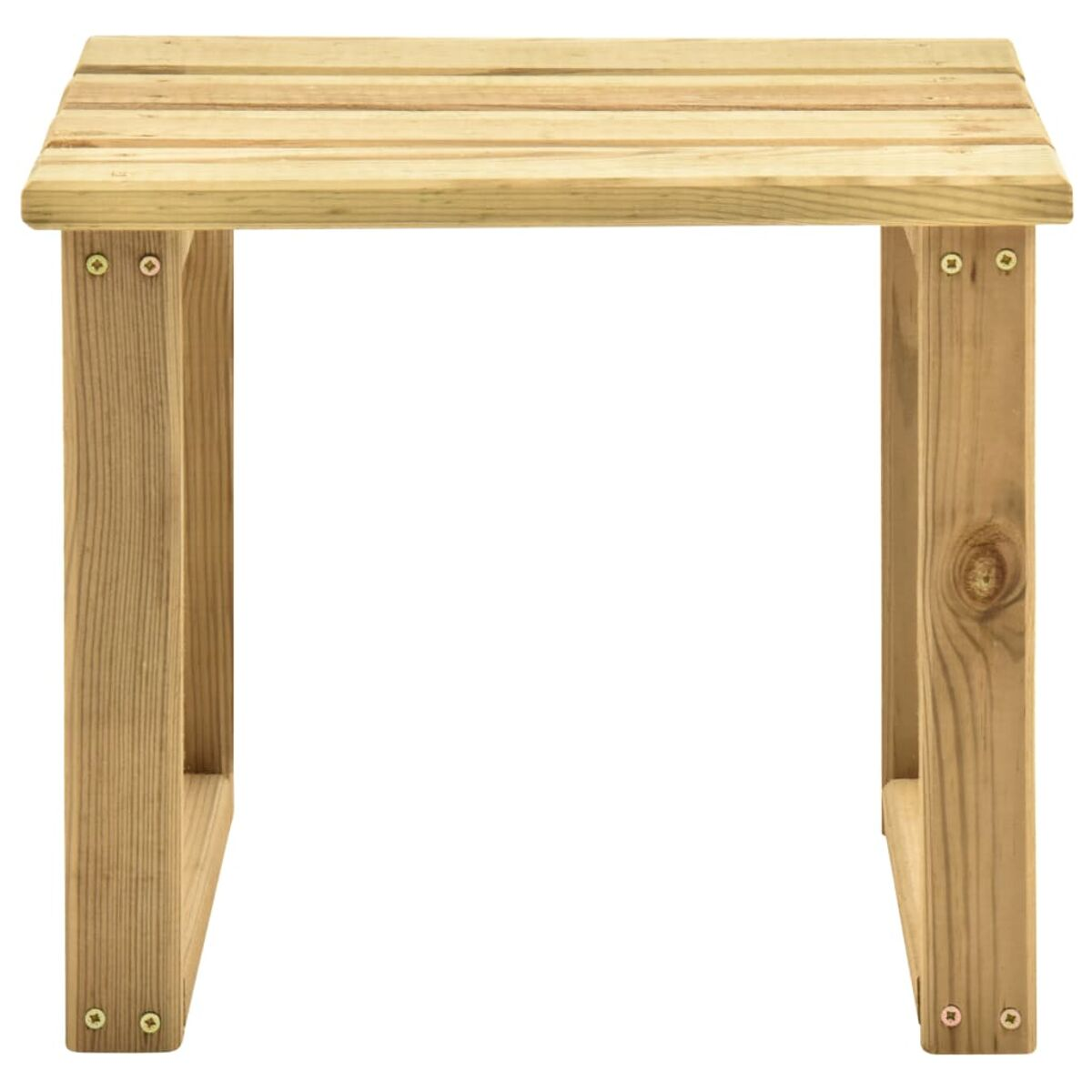 Holzbeistelltisch mit quadratischer Ober- und Unterseite. Aus hellfarbigem Holz gefertigt.