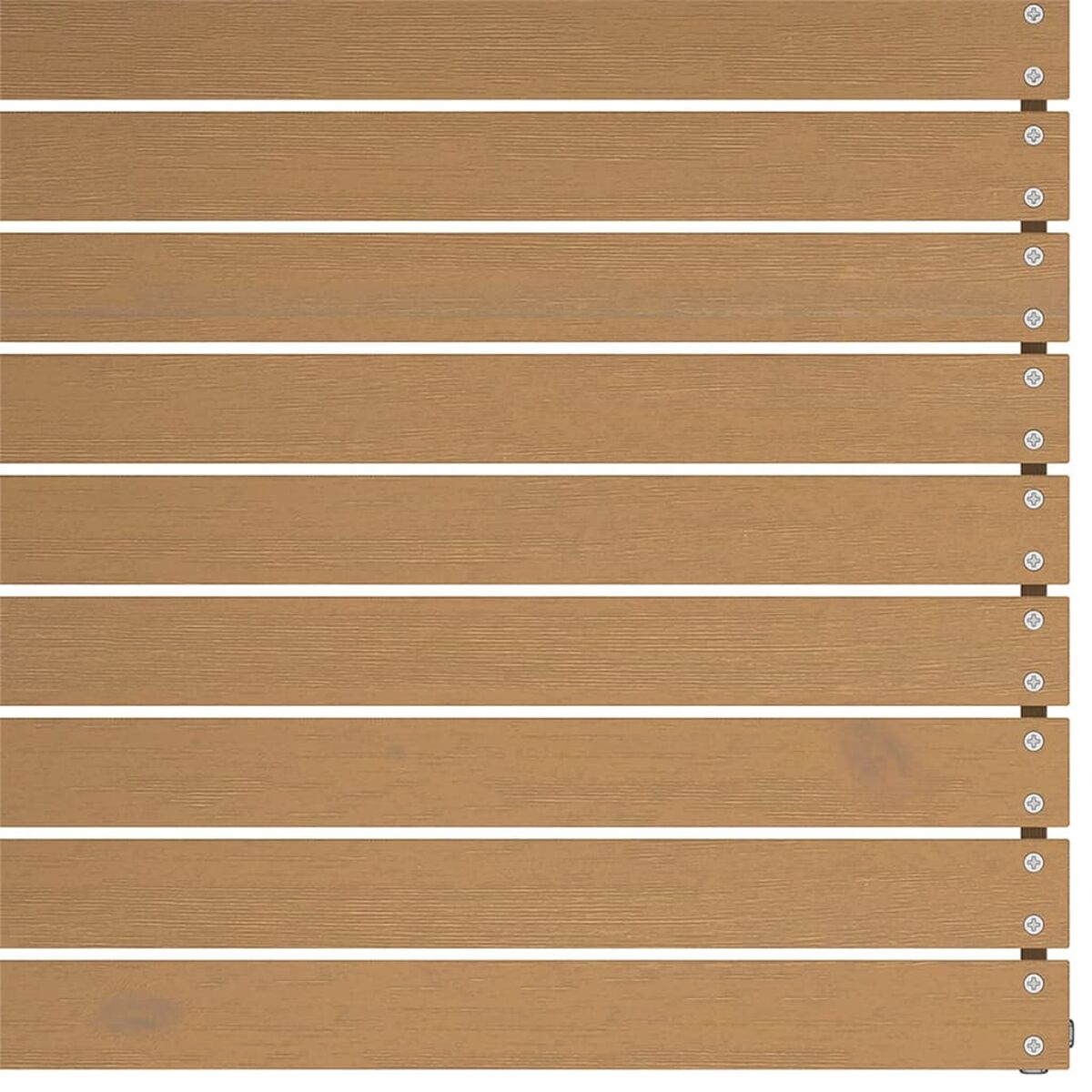 Nahaufnahme von Holzterrassendielen. Das Bild zeigt mehrere Bretter aus hellbraunem Holz mit Schrauben.