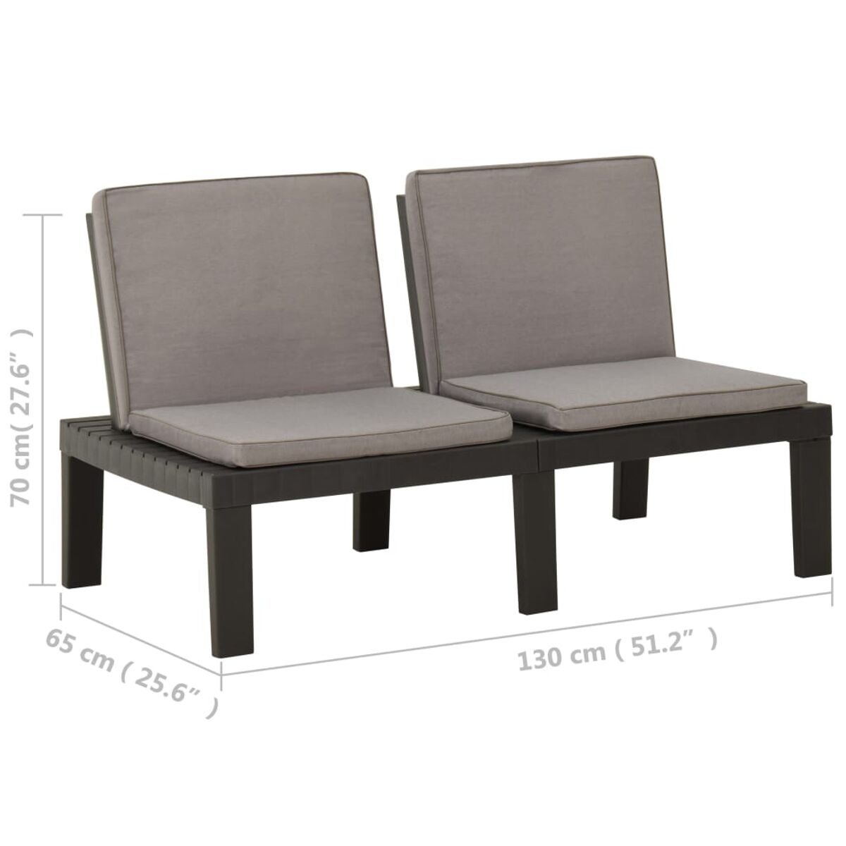 Zweisitziges Outdoor-Sofa, graue Kissen. Dunkler Holzrahmen. Weißer Hintergrund mit Maßen.