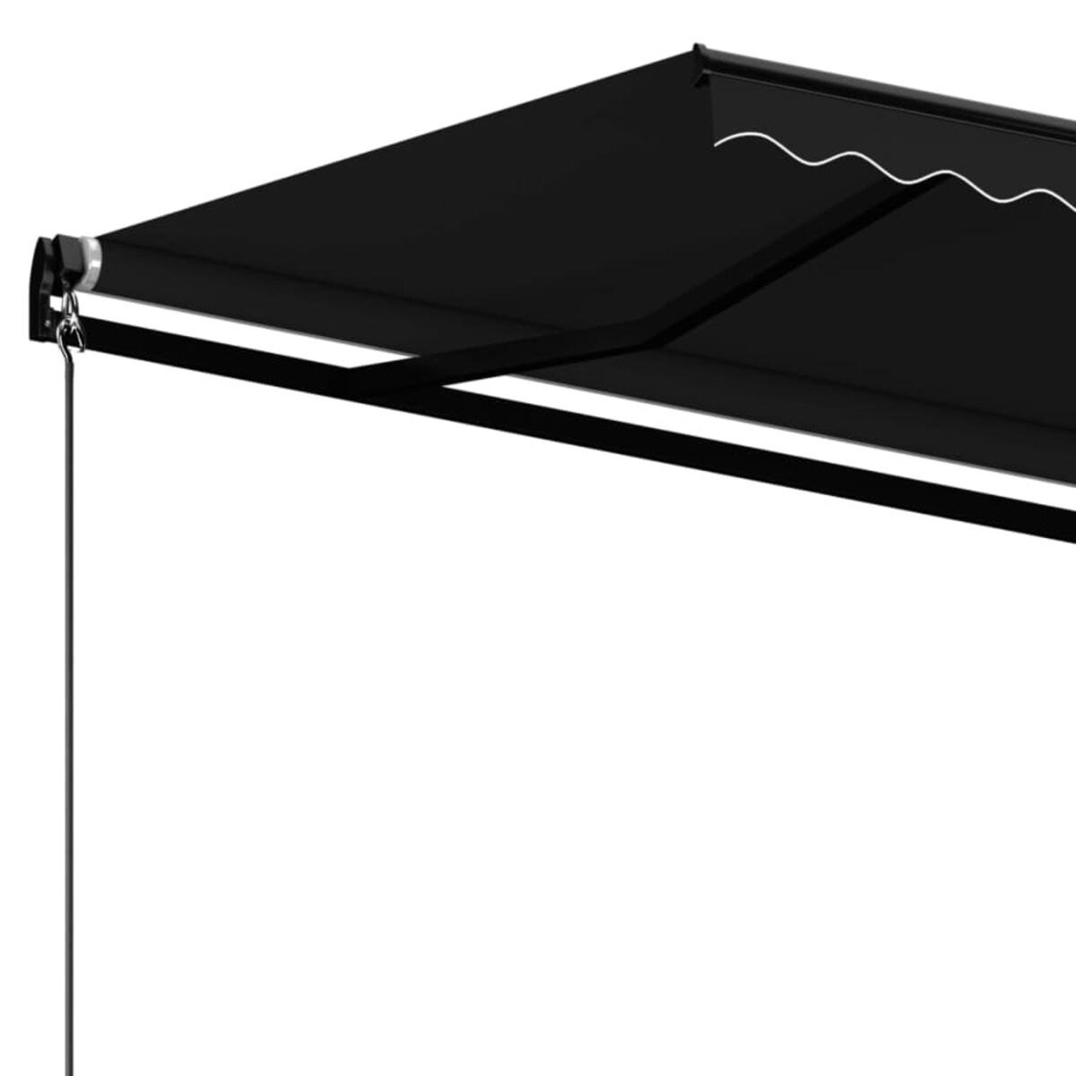 Schwarze Markise mit weißem, gewelltem Rand. Die Markise ist vor weißem Hintergrund eingefahren.
