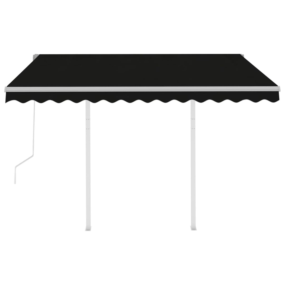 Schwarze Markise mit weißem Träger. Die Markise hat einen gewellten Rand. Die Stützstangen und das Kabel sind sichtbar.