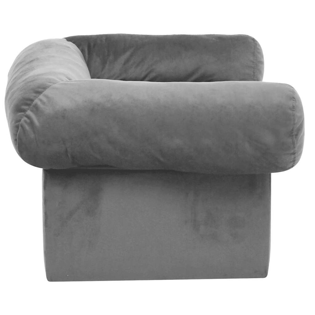 Graues, abgerundetes Sofa. Es hat einen großen gepolsterten Sitz, Rückenlehne und Armlehne. Es hat ein modernes Design.