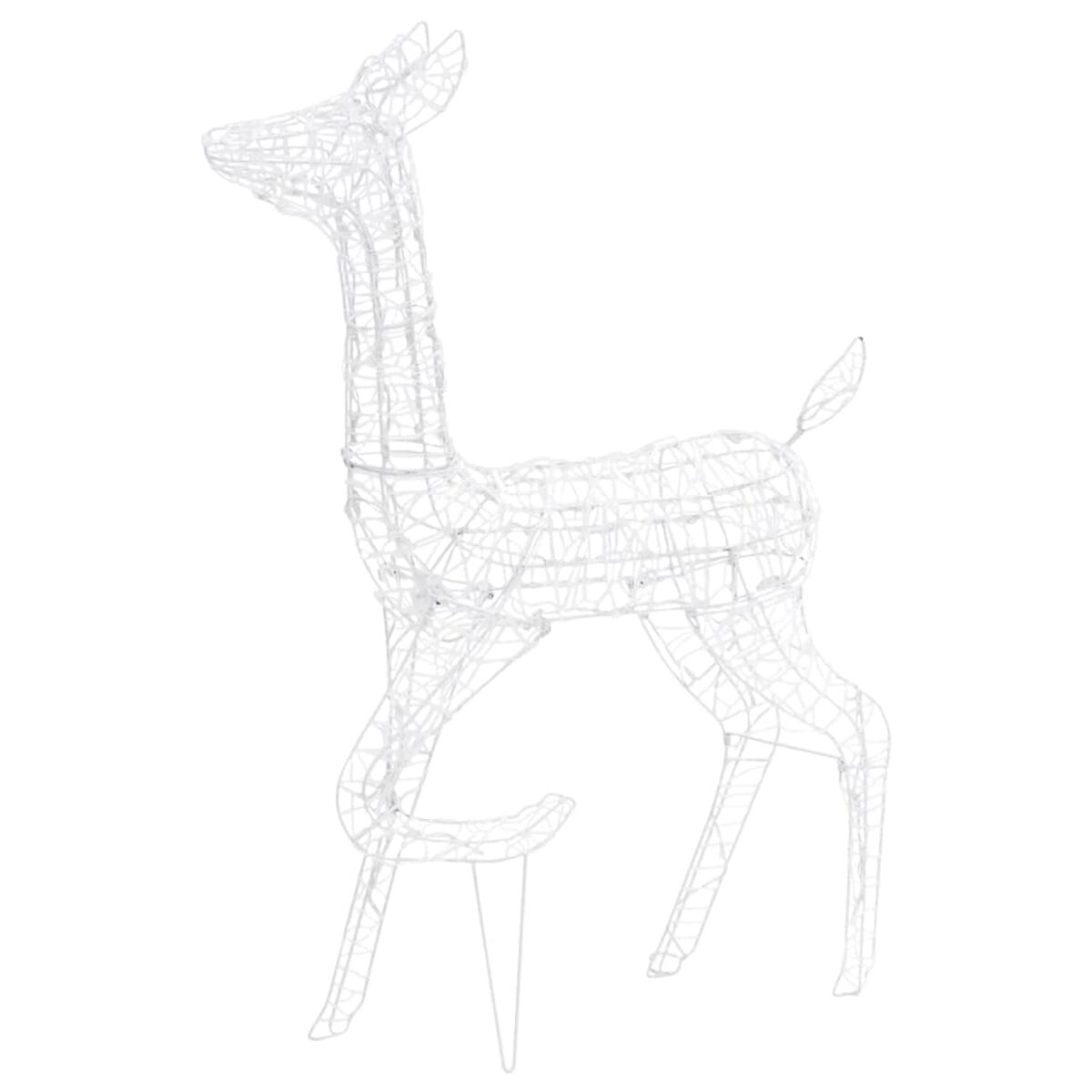 Weißes Drahtgitter-Hirsch-Skulptur mit drei Beinen. Der Hirsch steht auf weißem Untergrund.